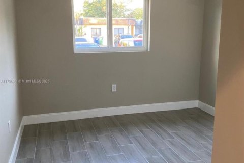 Copropriété à vendre à Miami Gardens, Floride: 3 chambres, 107.02 m2 № 2023176 - photo 12