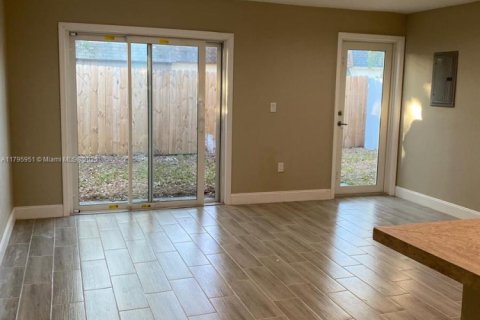 Copropriété à vendre à Miami Gardens, Floride: 3 chambres, 107.02 m2 № 2023176 - photo 7