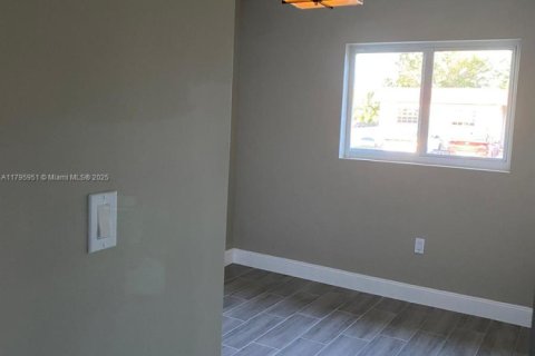 Copropriété à vendre à Miami Gardens, Floride: 3 chambres, 107.02 m2 № 2023176 - photo 8