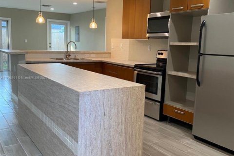 Copropriété à vendre à Miami Gardens, Floride: 3 chambres, 107.02 m2 № 2023176 - photo 3