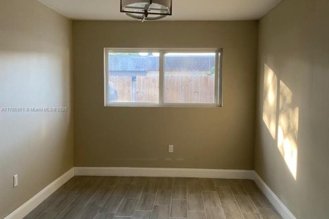 Copropriété à vendre à Miami Gardens, Floride: 3 chambres, 107.02 m2 № 2023176 - photo 11