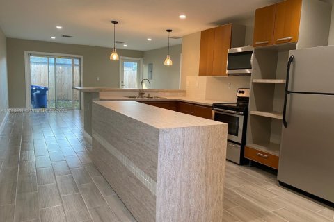 Copropriété à vendre à Miami Gardens, Floride: 3 chambres, 107.02 m2 № 2023176 - photo 2