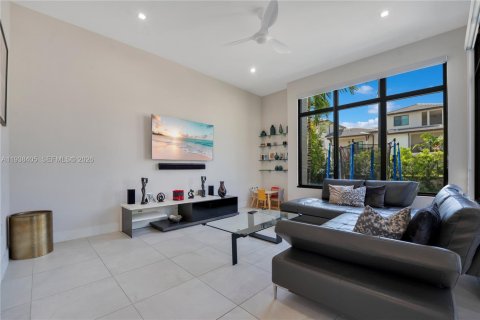 Купить виллу или дом в Дорал, Флорида 3 спальни, 202.71м2, № 1996415 - фото 7