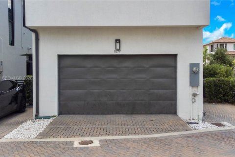 Купить виллу или дом в Дорал, Флорида 3 спальни, 202.71м2, № 1996415 - фото 27