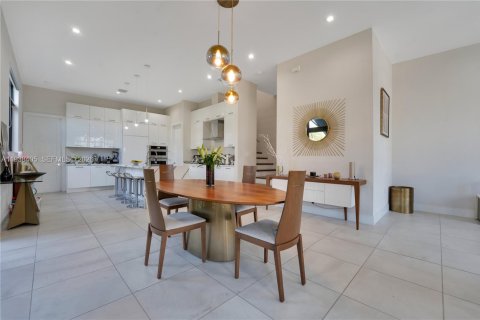 Купить виллу или дом в Дорал, Флорида 3 спальни, 202.71м2, № 1996415 - фото 17