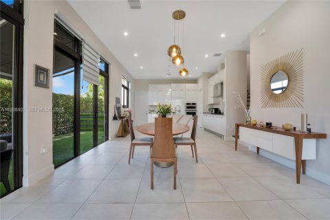 Купить виллу или дом в Дорал, Флорида 3 спальни, 202.71м2, № 1996415 - фото 3