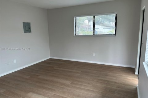 Apartment in Miami Shores, Florida 1 bedroom, 55.74 sq.m. № 1971303 - photo 6