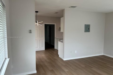 Apartment in Miami Shores, Florida 1 bedroom, 55.74 sq.m. № 1971303 - photo 5