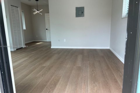 Apartment in Miami Shores, Florida 1 bedroom, 55.74 sq.m. № 1971303 - photo 2