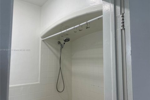 Apartment in Miami Shores, Florida 1 bedroom, 55.74 sq.m. № 1971303 - photo 18