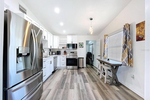 Купить виллу или дом в Тампа, Флорида 4 комнаты, 93.92м2, № 2131741 - фото 19