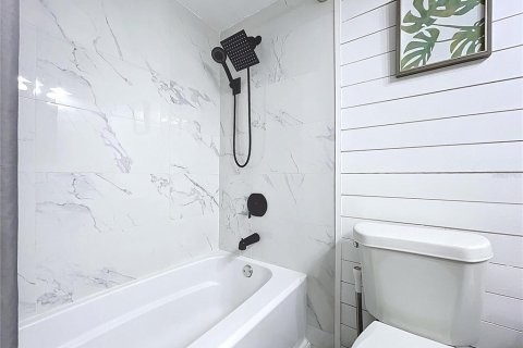 Купить виллу или дом в Тампа, Флорида 4 комнаты, 93.92м2, № 2131741 - фото 30