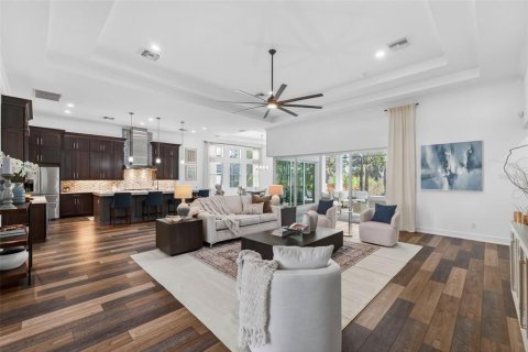 House in Lakewood Ranch, Florida 3 bedrooms, 331.29 sq.m. № 2151653 - photo 5