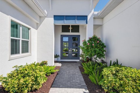 House in Lakewood Ranch, Florida 3 bedrooms, 331.29 sq.m. № 2151653 - photo 8
