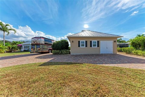 House in Arcadia, Florida 1 bedroom, 92.9 sq.m. № 2259564 - photo 8