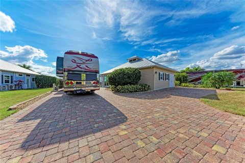 House in Arcadia, Florida 1 bedroom, 92.9 sq.m. № 2259564 - photo 6