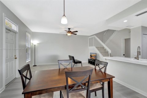 Townhouse in Jupiter, Florida 3 bedrooms, 131.27 sq.m. № 1794506 - photo 6