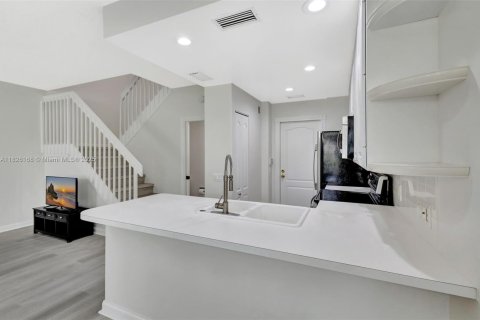 Townhouse in Jupiter, Florida 3 bedrooms, 131.27 sq.m. № 1794506 - photo 17