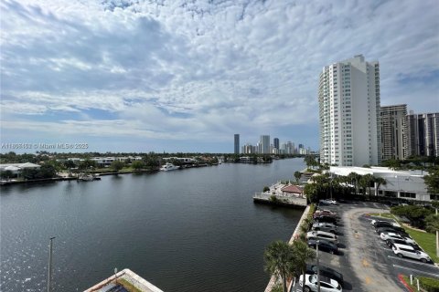 Condominio en alquiler en Aventura, Florida, 2 dormitorios, 106.47 m2 № 1739197 - foto 8