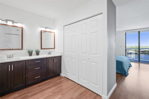 Condominio en alquiler en Aventura, Florida, 2 dormitorios, 106.47 m2 № 1739197 - foto 26