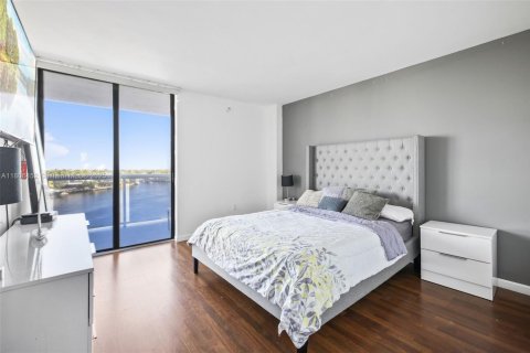 Condominio en alquiler en Aventura, Florida, 2 dormitorios, 106.47 m2 № 1739197 - foto 30