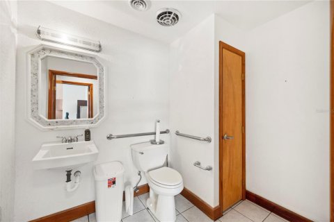 Propiedad comercial en venta en Lakeland, Florida, 214.14 m2 № 1790048 - foto 24