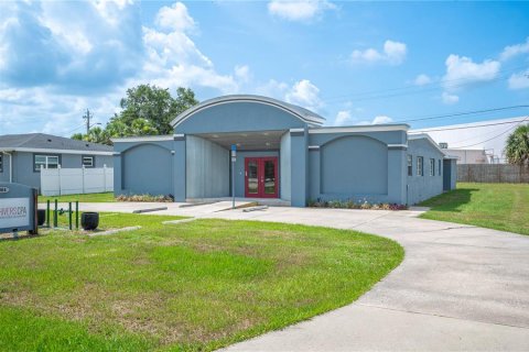 Propiedad comercial en venta en Lakeland, Florida, 214.14 m2 № 1790048 - foto 2