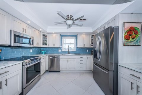 Condominio en venta en Saint Petersburg, Florida, 2 dormitorios, 163.51 m2 № 1561868 - foto 17