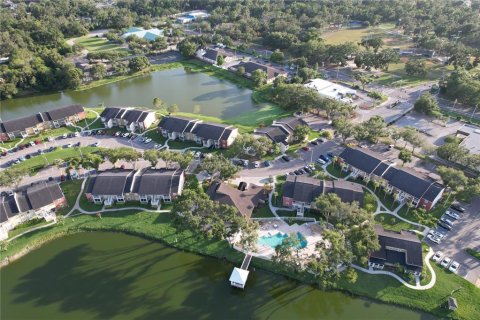 Copropriété à louer à Brandon, Floride: 1 chambre, 55.56 m2 № 2120507 - photo 6