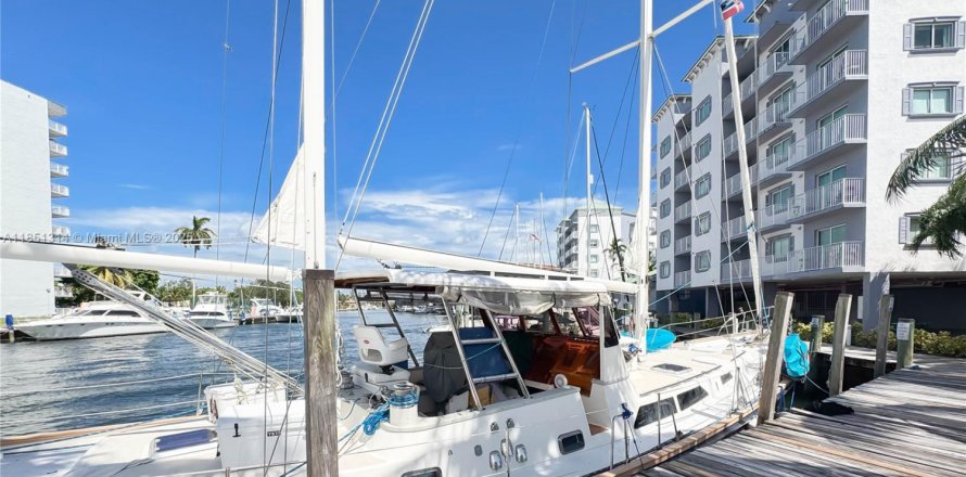 Condo in Miami, Florida, 2 bedrooms  № 1887284