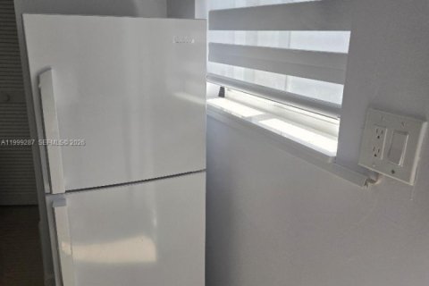 Immobilier commercial à louer à Miami, Floride: 1 chambre, 46.45 m2 № 2068081 - photo 4