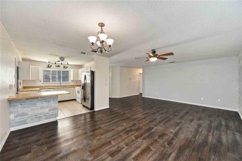Casa en venta en North Port, Florida, 3 dormitorios, 147.25 m2 № 2383942 - foto 7