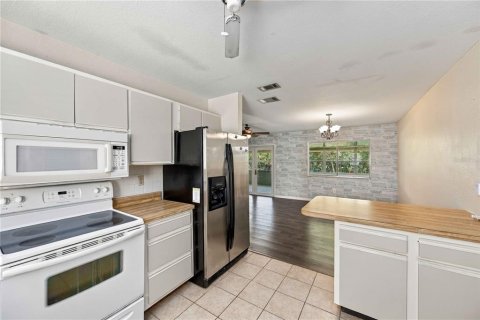 Casa en venta en North Port, Florida, 3 dormitorios, 147.25 m2 № 2383942 - foto 9