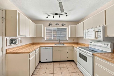 Casa en venta en North Port, Florida, 3 dormitorios, 147.25 m2 № 2383942 - foto 8