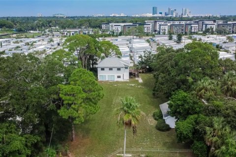 Land in Saint Petersburg, Florida № 1906512 - photo 2