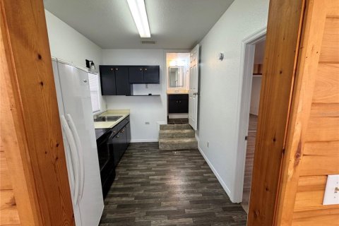 Apartamento en alquiler en Fruitland Park, Florida, 1 dormitorio, 130.06 m2 № 2099307 - foto 15