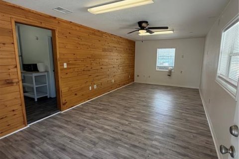 Apartamento en alquiler en Fruitland Park, Florida, 1 dormitorio, 130.06 m2 № 2099307 - foto 11