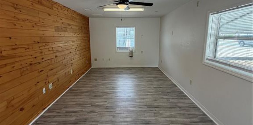 Apartamento en Fruitland Park, Florida 1 dormitorio, 130.06 m2 № 2099307