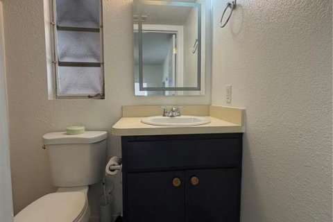 Apartamento en alquiler en Fruitland Park, Florida, 1 dormitorio, 130.06 m2 № 2099307 - foto 6