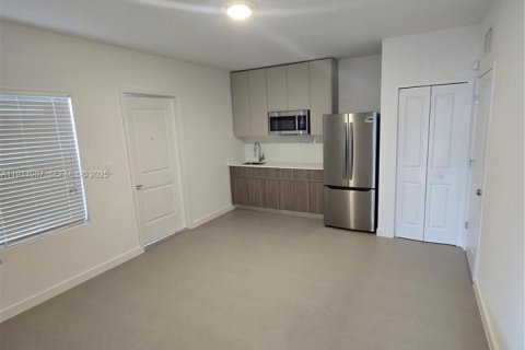 Immobilier commercial à louer à Naranja, Floride: 1 chambre № 1992261 - photo 5