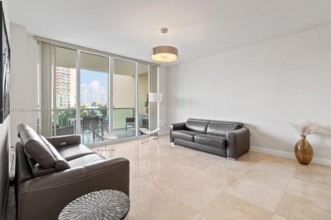 Condominio en venta en Aventura, Florida, 2 dormitorios, 127.28 m2 № 1840935 - foto 9