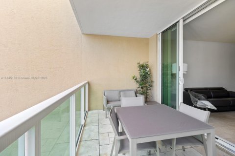 Condominio en venta en Aventura, Florida, 2 dormitorios, 127.28 m2 № 1840935 - foto 21