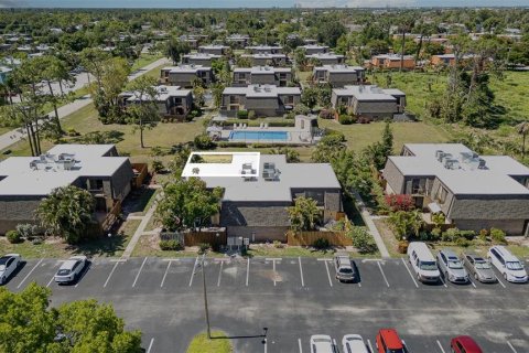 Townhouse in Fort Myers, Florida 2 bedrooms, 117.06 sq.m. № 1721370 - photo 30