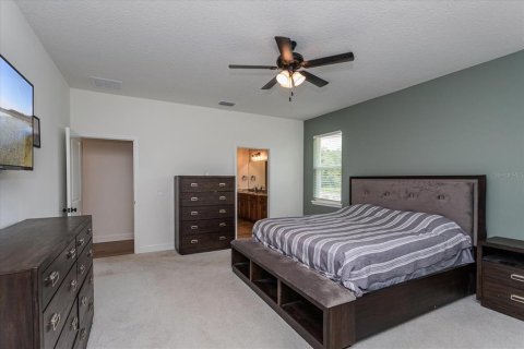 House in Deltona, Florida 5 bedrooms, 287.72 sq.m. № 1803787 - photo 12
