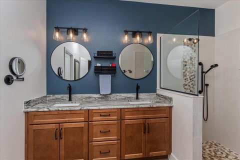 Villa ou maison à vendre à Deltona, Floride: 5 chambres, 287.72 m2 № 1803787 - photo 18