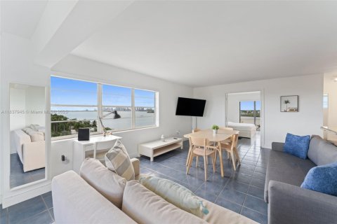 Condo in North Bay Village, Florida, 1 bedroom  № 1823596 - photo 3