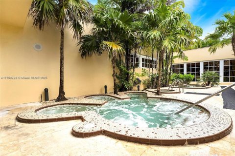 Condo in Miami, Florida, 2 bedrooms  № 1700860 - photo 28