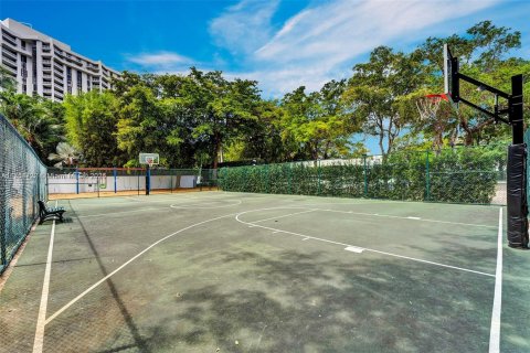 Condo in Miami, Florida, 2 bedrooms  № 1700860 - photo 25