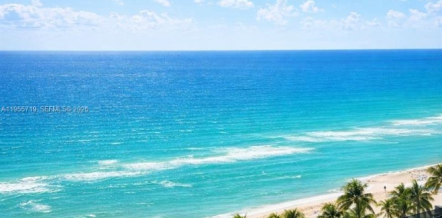 Студия в кондо в Санни-Айлс-Бич, Флорида № 2009702