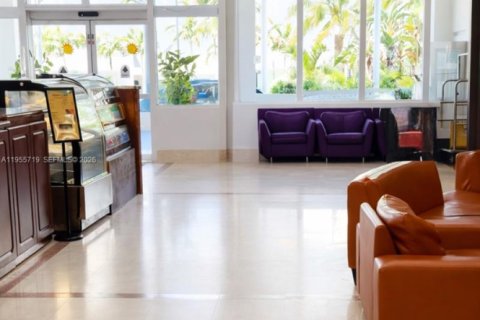 Купить кондоминиум в Санни-Айлс-Бич, Флорида 39.02м2, № 2009702 - фото 9